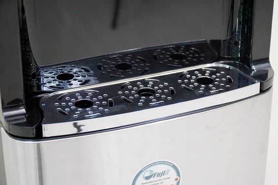 Trang bị khay chứa nước thừa