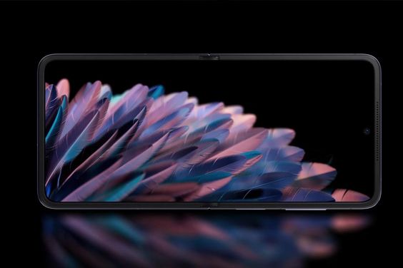 Màn hình mượt mà trên chiếc OPPO Find N2 Flip