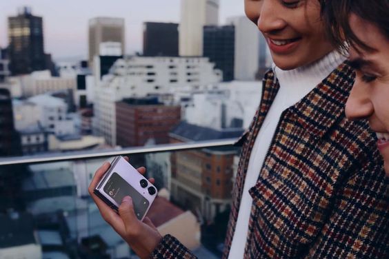 OPPO Find N2 Flip với dung lượng pin lớn 