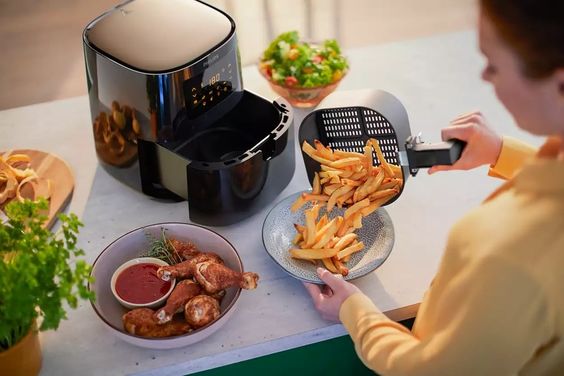 Cân nhắc chất liệu bền bỉ, an toàn khi mua nồi chiên không dầu