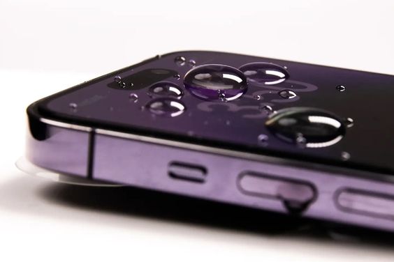 Miếng dán kính cường lực chống nhìn trộm iPhone 15 Pro Max Zeelot 898