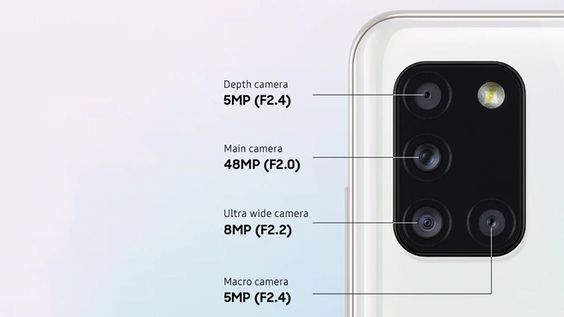 Chụp hình sắc sảo mọi góc độ với cụm bốn camera