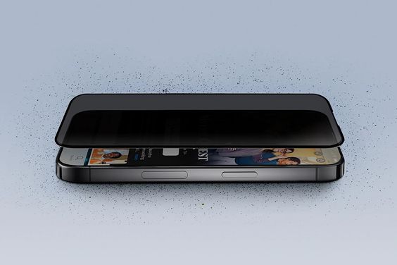 Miếng dán màn hình kính cường lực chống nhìn trộm iPhone 15 Pro Max UniQ 22