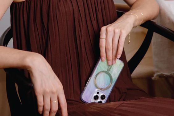 Ốp lưng magsafe iPhone 15 Pro UNIQ COEHL Willow nhựa TPU chống sốc, chống ố vàng 99