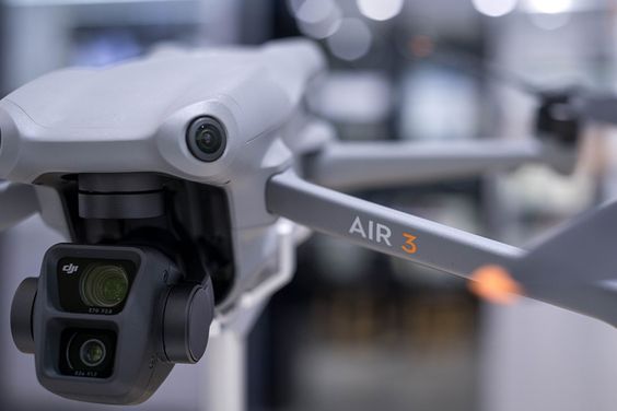 Thiết kế Flycam DJI Air 3 Fly More Combo (DJI RC 2)
