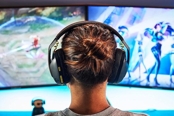 Tai nghe không dây choàng đầu Gaming Logitech G435 2