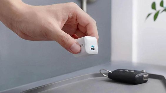 Thiết kế củ sạc nhanh Anker 20W
