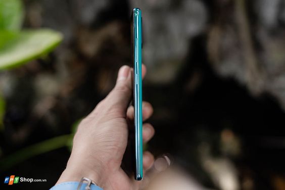 Ngỡ ngàng trước thiết kế mỏng nhẹ tinh tế 1