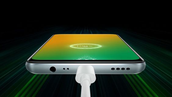Không phải chờ đợi lâu với công nghệ sạc nhanh 18W 1