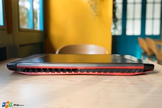 Mô tả sản phẩm Acer Predator Helios 300 5