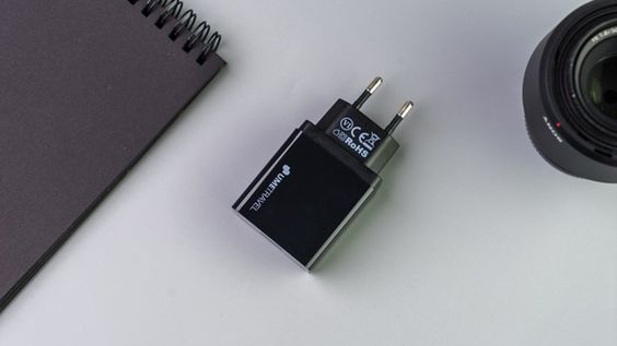 Mô tả sản phẩm Adapter Sạc nhanh 1 cổng UmeTravel A3 1
