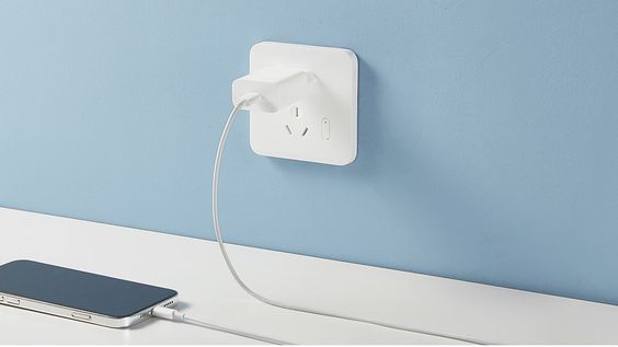 Công suất 20W để bạn sạc pin nhanh chóng 1