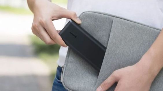 Thiết kế gọn gàng và ôm tay 1