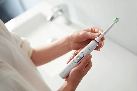 Bàn chải điện có nhiều loại cảm biến bảo vệ răng
