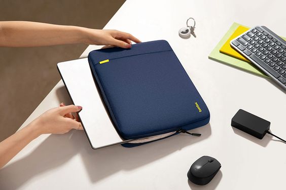 Túi chống sốc Tucano Protective Macbook Pro 13" 2