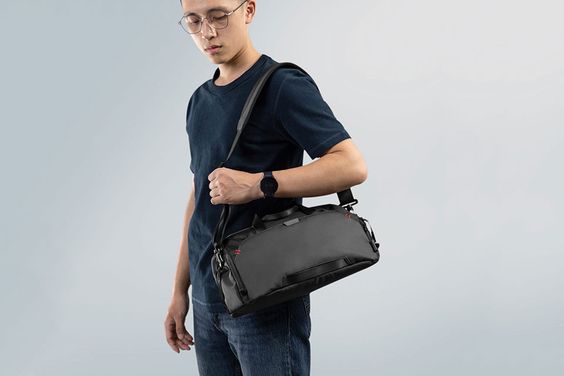 Túi đeo Tomtoc Arccos storage for Nintendo Switch and Oled