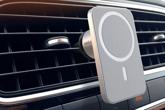 Magsafe xe hơi Vent Mount PRO Belkin 