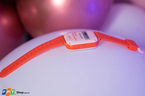 Đồng hồ định vị trẻ em Masstel Smart Hero 20 4G 089