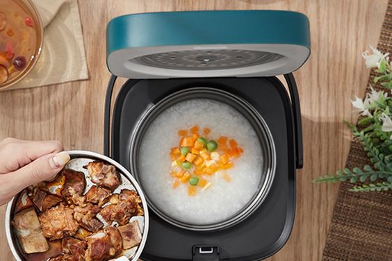 Lòng nồi dày phủ chống dính