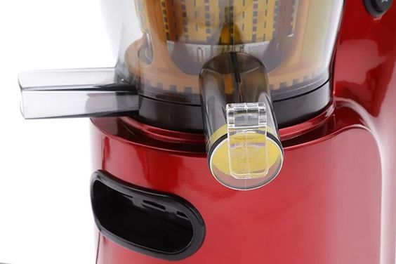Không cần cắt gọt hoa quả trước khi ép
