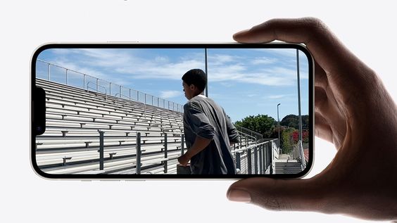 iPhone 14 quay video chuyển động mượt mà