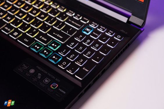 RGB Acer Triton Gaming PT315-53-71DJ
