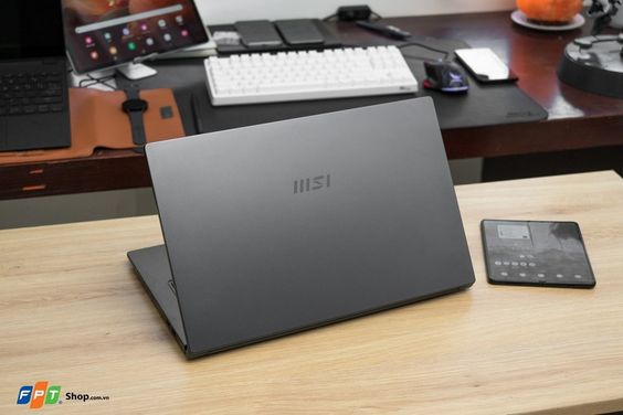 Laptop MSI Modern 15 A11MU