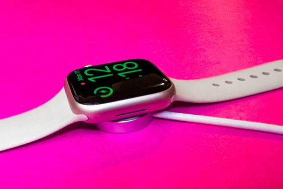 pin Apple Watch Series 7 GPS + Cellular 41mm viền nhôm dây cao su