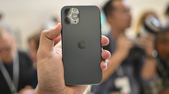 iPhone 11 Pro - Nhận diện khuôn mặt Face ID nhanh và bảo mật hơn