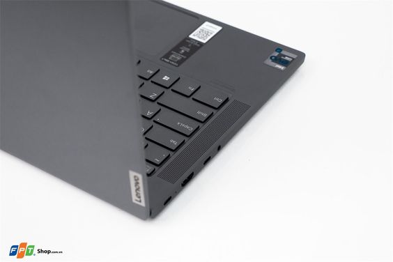 kết nối Lenovo Yoga Slim 7 14ITL05