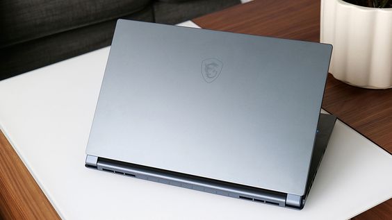 tinh tế MSI Stealth 15M A11UEK-232VN