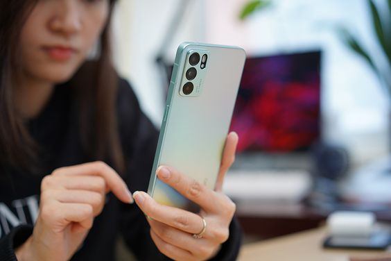 thiết kế OPPO Reno6 5G