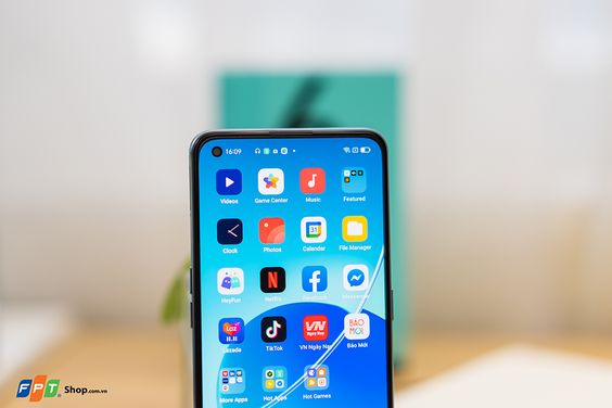 chơi game OPPO Reno6 Z 5G