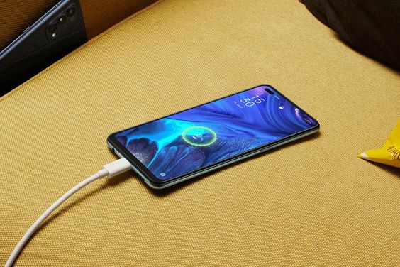 Sạc nhanh OPPO Reno4