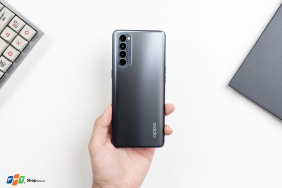 OPPO Reno4 Pro | Thiết kế mỏng nhẹ