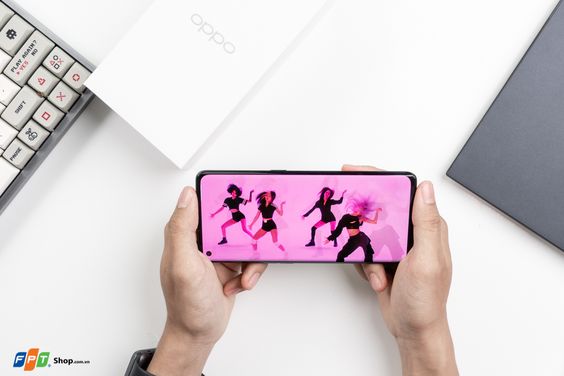 OPPO Reno4 Pro | Loa kép Dolby Atmos