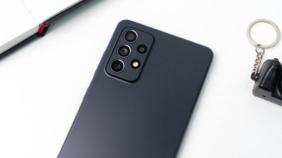 camera Samsung Galaxy A72