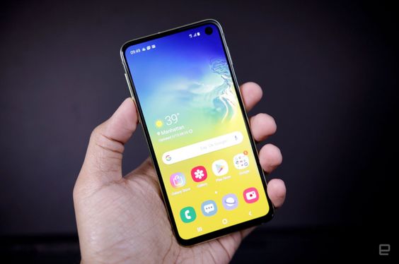 Thiết kế Samsung Galaxy S10e