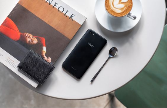 thiết kế Điện thoại Vivo Y81