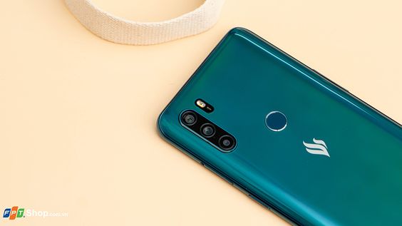 Vsmart Active 3 6GB | Bộ 3 camera sau thời thượng