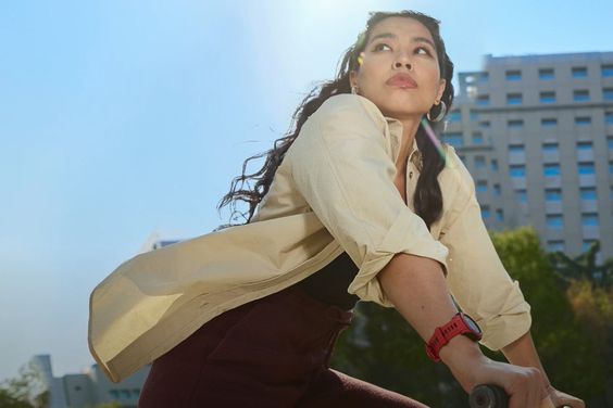 Huấn luyện viên thể thao trên cổ tay bạn