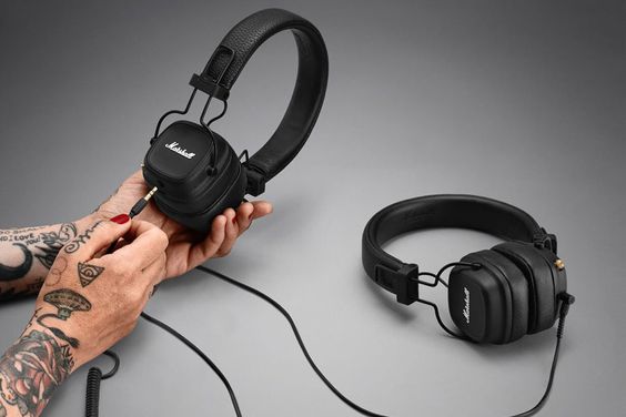 Tai nghe Bluetooth choàng đầu Marshall Major IV