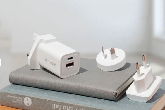 Củ sạc nhanh 2 cổng Mazer Infinite 33W (USB-C PD 33W + USB-A 18W) Trắng