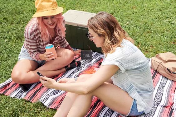 Loa Bluetooth JBL Go Essential