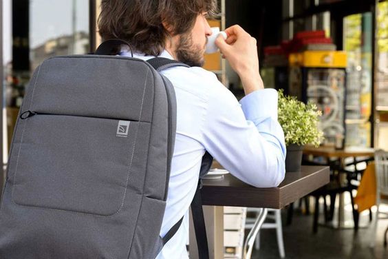 Chất liệu balo Tucano Loop 15.6 inch