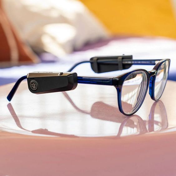 Tai nghe gắn kính JLab JBuds Frames ết nối dễ dàng hơn với Bluetooth 5.1