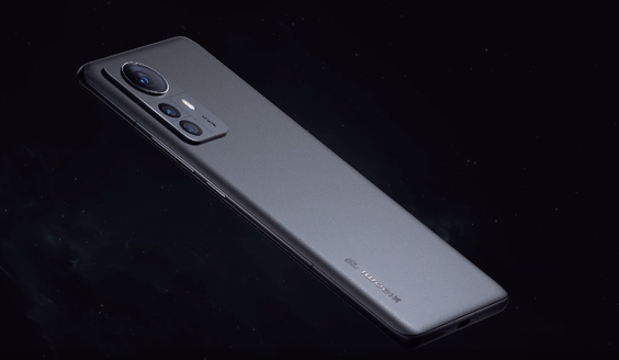 Xiaomi 12 Pro - Thiết kế khác biệt 