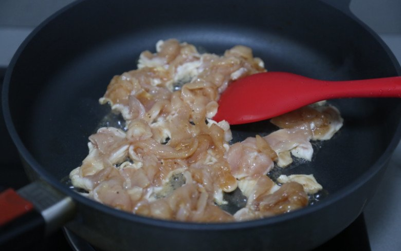 gà xào kiểu Thái (ảnh 4)