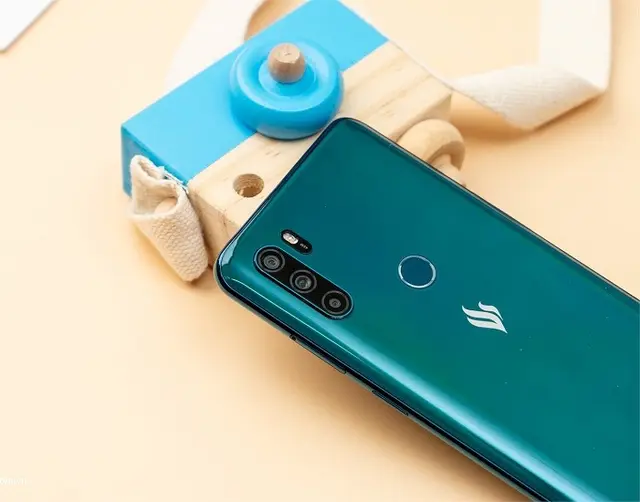 https://fptshop.com.vn/