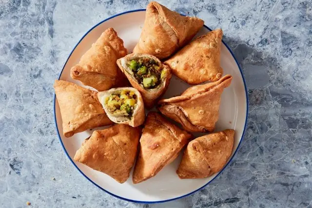 Samosa là gì? Bánh samosa có gì đặc biệt trong nền ẩm thực?
